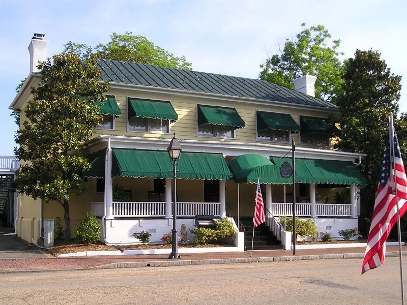 Pouring Before the Recipe: How America's Colonial Tavern Keepers Stumbled Into the Art of the Cocktail